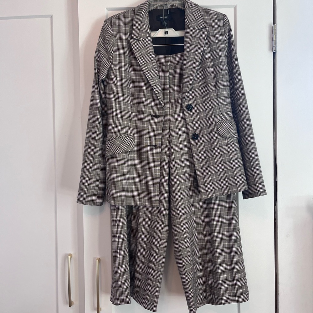 HALOGEN (Nordstrom brand) suiting separates.